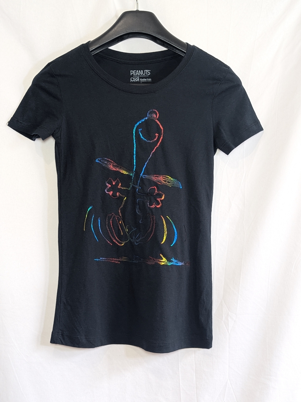 Peanuts Cedar Fair Snoopy Rainbow Graphic Black T-Shirt Womens Small